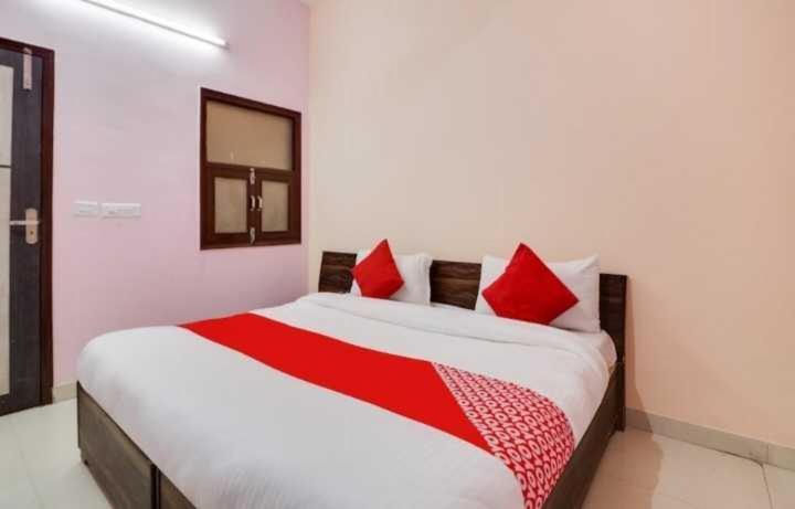 גורגאון Hotel O Jas Inn Near Star Mall מראה חיצוני תמונה